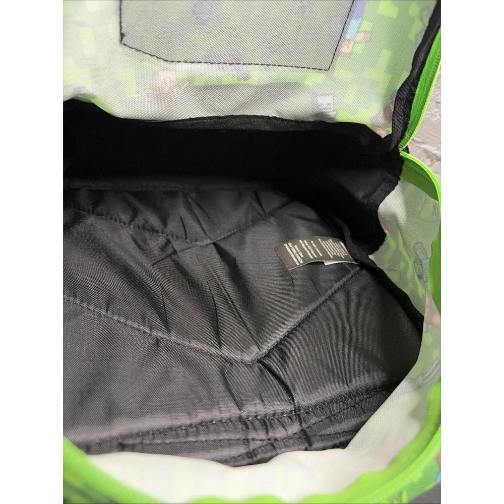 2025 Kid's Minecraft Creeper Green & Black Backpack 12x9x3 - VERY CLEAN